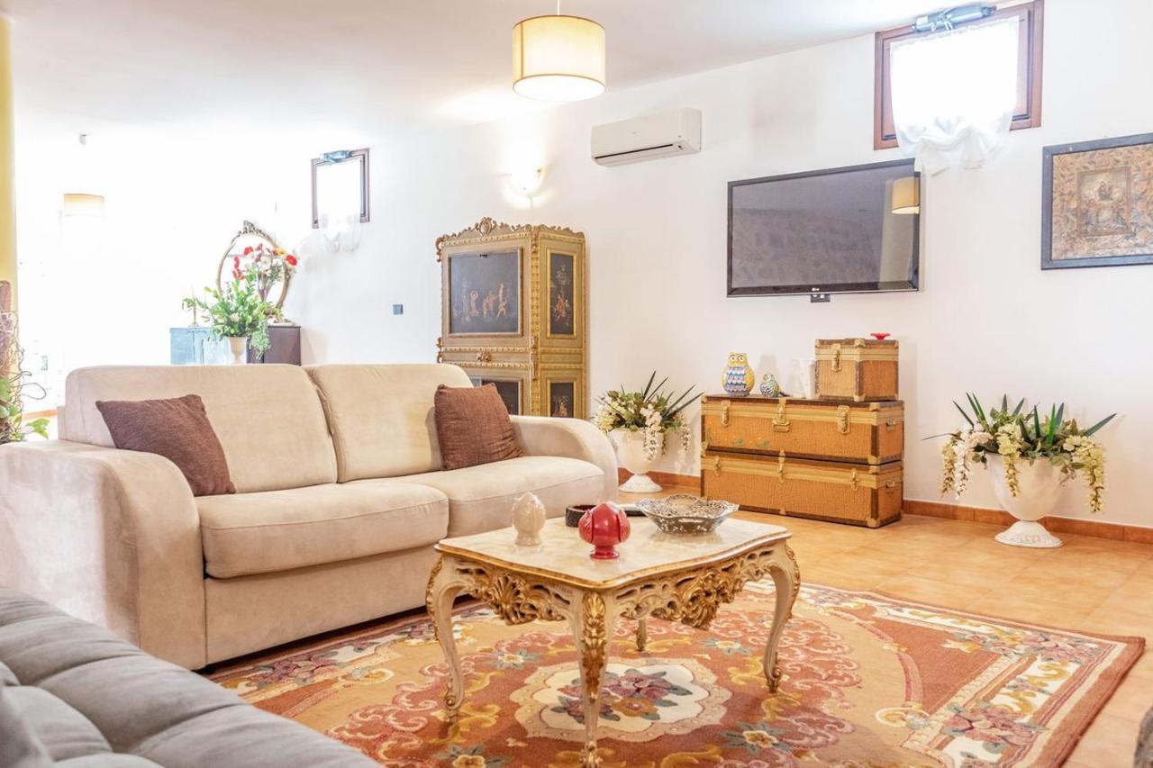 Villa Stracca Con Ampio Spazio Esterno Capilungo Exteriér fotografie